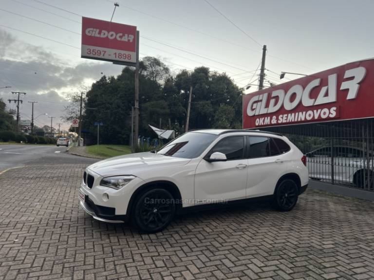 BMW - X1 - 2014/2015 - Branca - R$ 88.900,00