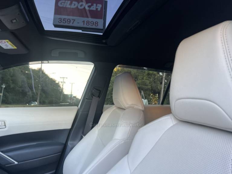 TOYOTA - COROLLA - 2024/2024 - Branca - R$ 174.900,00