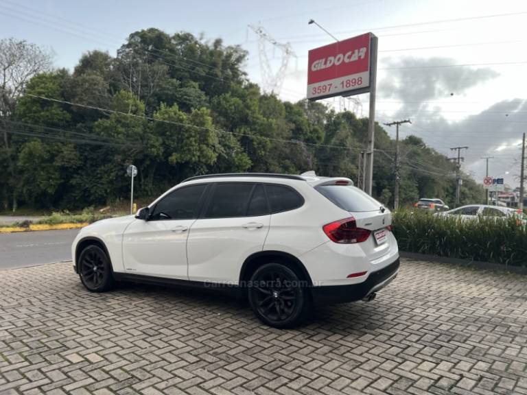 BMW - X1 - 2014/2015 - Branca - R$ 88.900,00