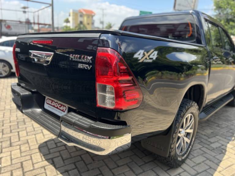 TOYOTA - HILUX - 2017/2017 - Preta - R$ 188.900,00