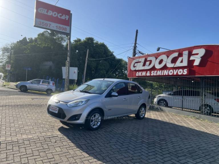FORD - FIESTA - 2013/2013 - Prata - R$ 34.900,00