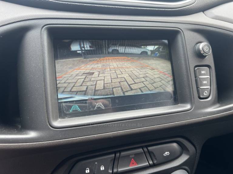 CHEVROLET - PRISMA - 2018/2018 - Prata - R$ 63.900,00