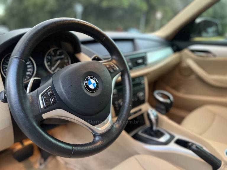 BMW - X1 - 2014/2015 - Branca - R$ 88.900,00