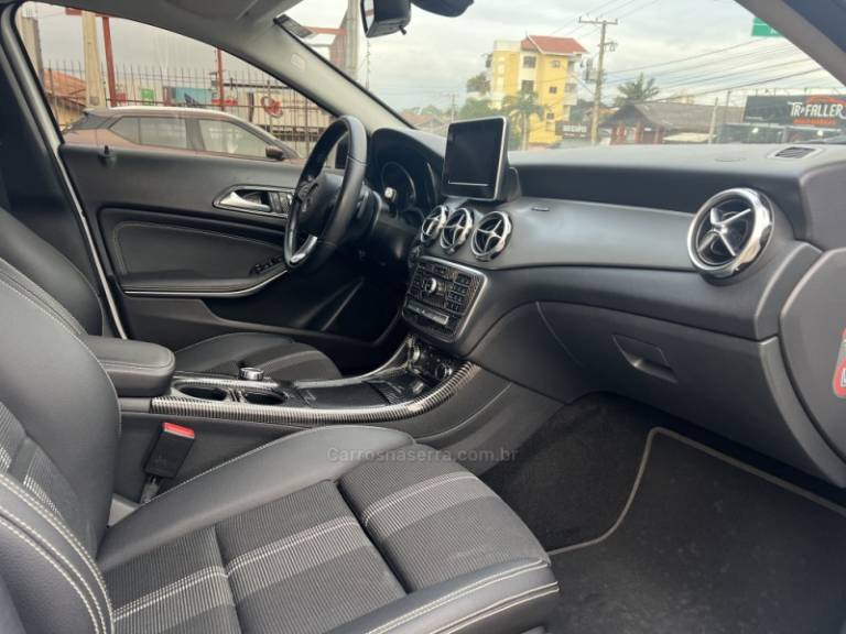 MERCEDES-BENZ - GLA 200 - 2019/2019 - Branca - R$ 129.900,00