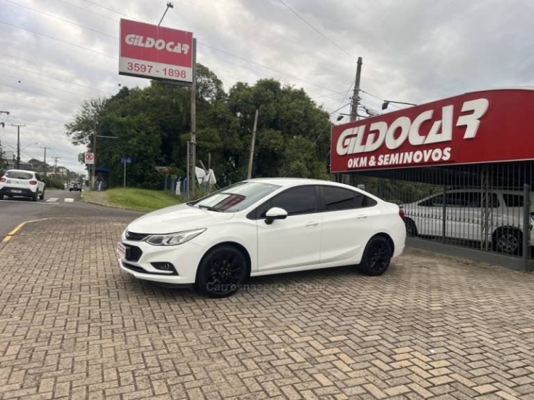 CHEVROLET - CRUZE - 2018/2018 - Branca - R$ 79.900,00