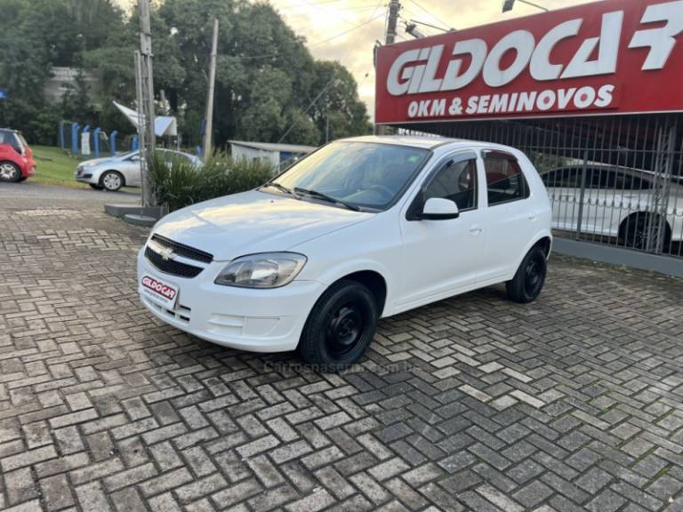 CHEVROLET - CELTA - 2013/2013 - Branca - R$ 32.500,00