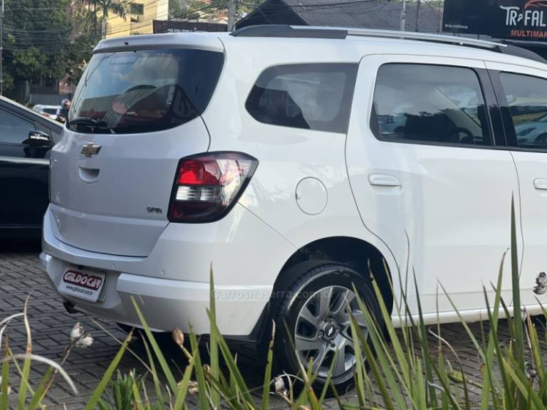 CHEVROLET - SPIN - 2017/2017 - Branca - R$ 57.900,00
