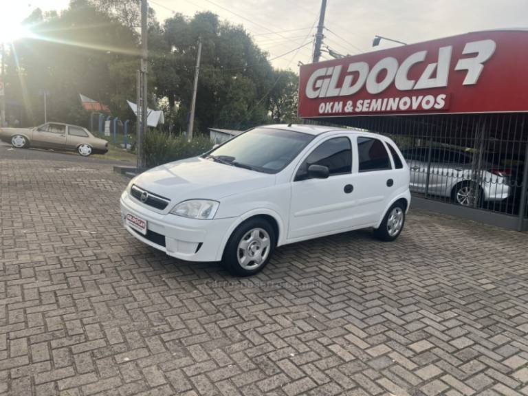 CHEVROLET - CORSA - 2011/2011 - Branca - R$ 31.000,00