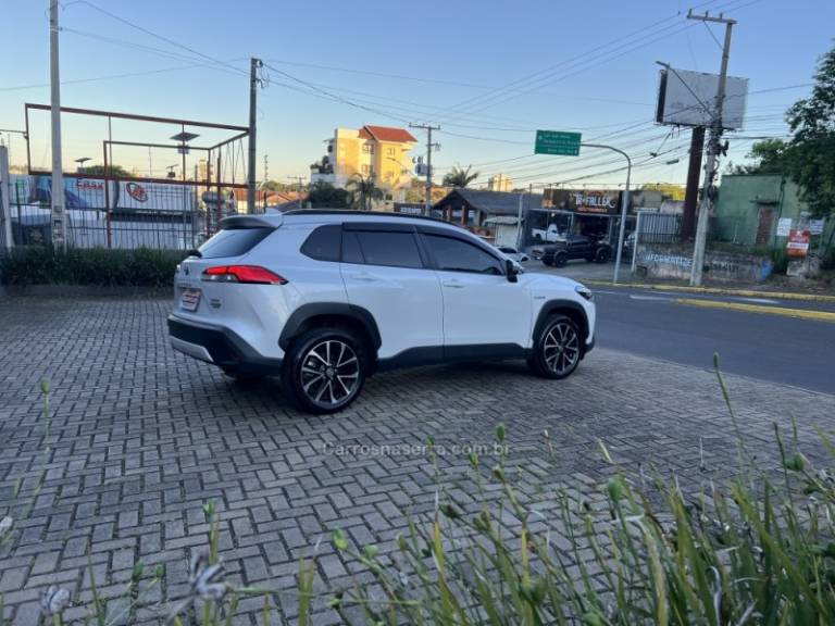 TOYOTA - COROLLA - 2024/2024 - Branca - R$ 174.900,00