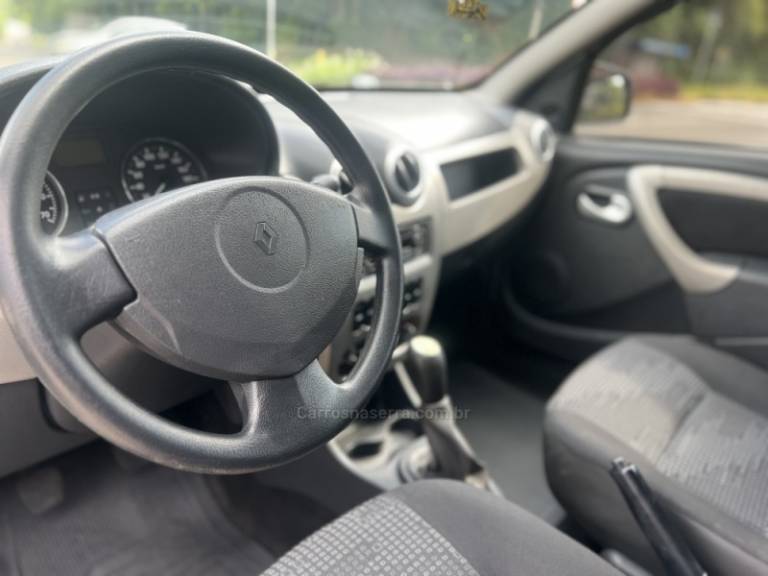 RENAULT - SANDERO - 2011/2011 - Prata - R$ 27.900,00