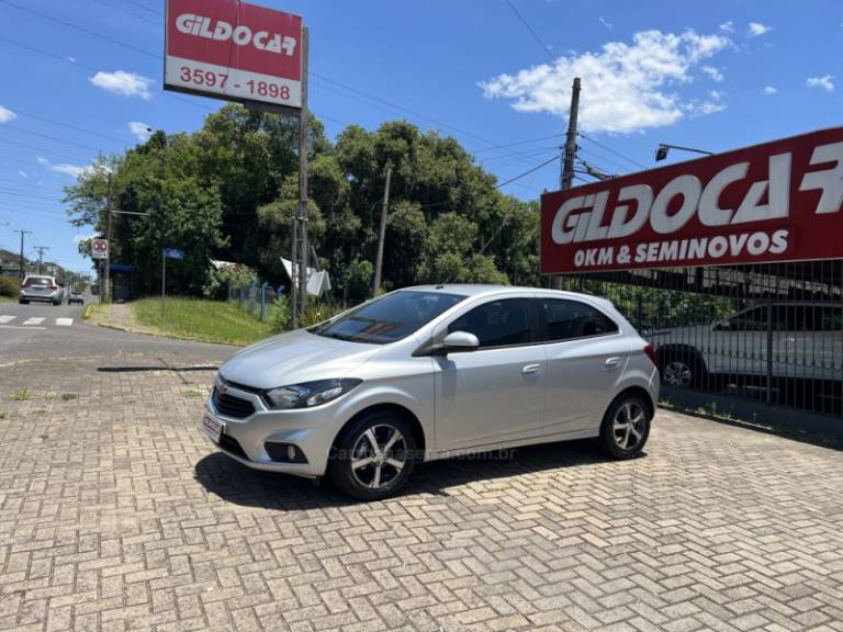 CHEVROLET - ONIX - 2019/2019 - Prata - Sob Consulta
