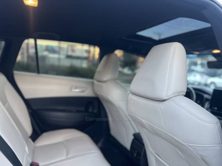 TOYOTA - COROLLA - 2024/2024 - Branca - R$ 174.900,00