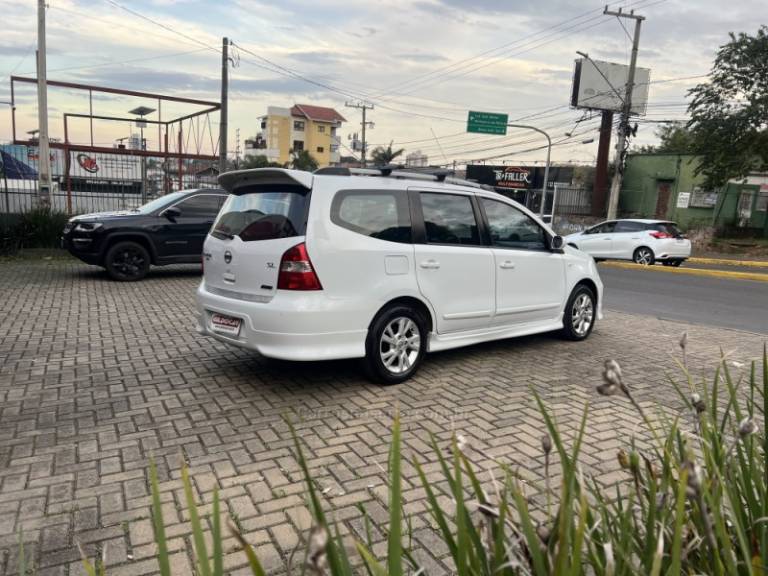 NISSAN - GRAND LIVINA - 2014/2014 - Branca - R$ 49.900,00