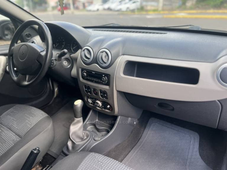 RENAULT - SANDERO - 2011/2011 - Prata - R$ 27.900,00