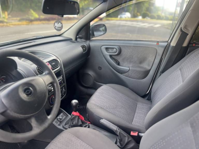 CHEVROLET - CORSA - 2011/2011 - Branca - R$ 31.000,00